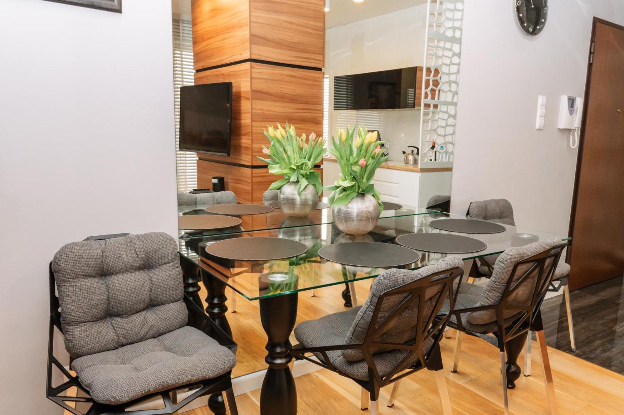 Apartament Centrum Solna Parking Free Kielce Kültér fotó